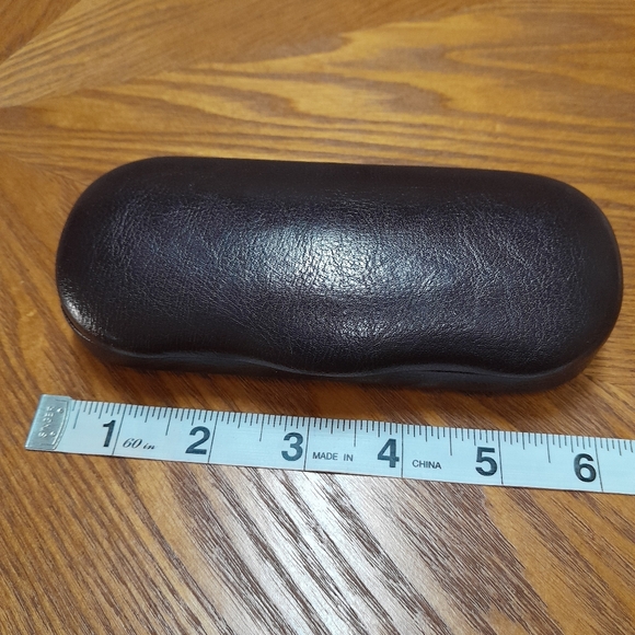 Plastic Eyeglass Frames With Brown Hardshell Case Size:OS Unknown - Picture 2 of 6